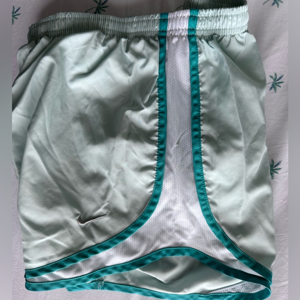Women’s Nike Tempo Running Shorts